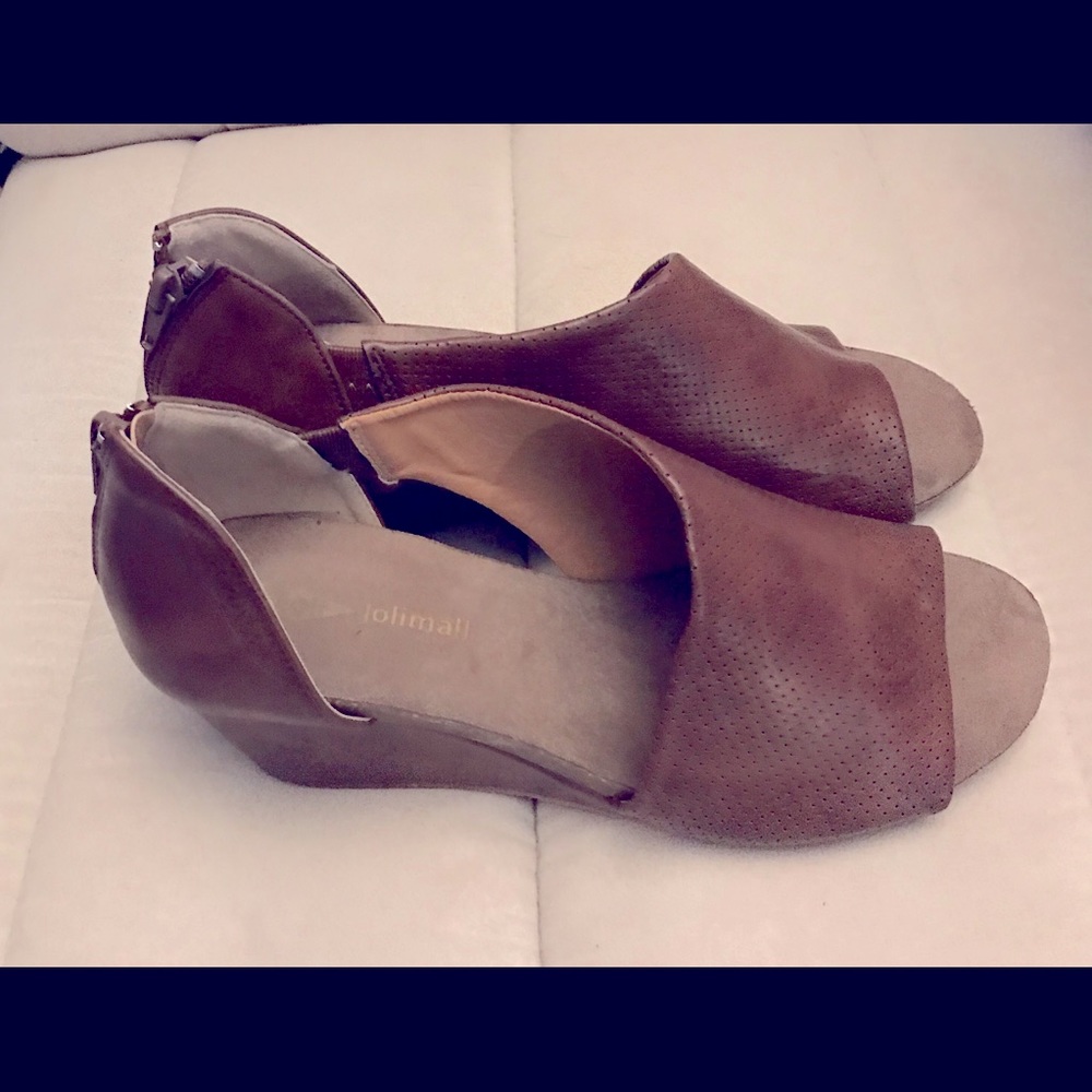 Leather wedges